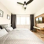 Modernes 2-Zimmer-Apartment, Nähe der neuen Leipziger Messe, ideal für vier Personen